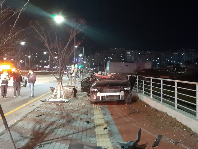 사진은 최근 광주 북구 한 도로에서 발생한 교통사고 모습으로 기사 내용과 관련 없음. [연합]