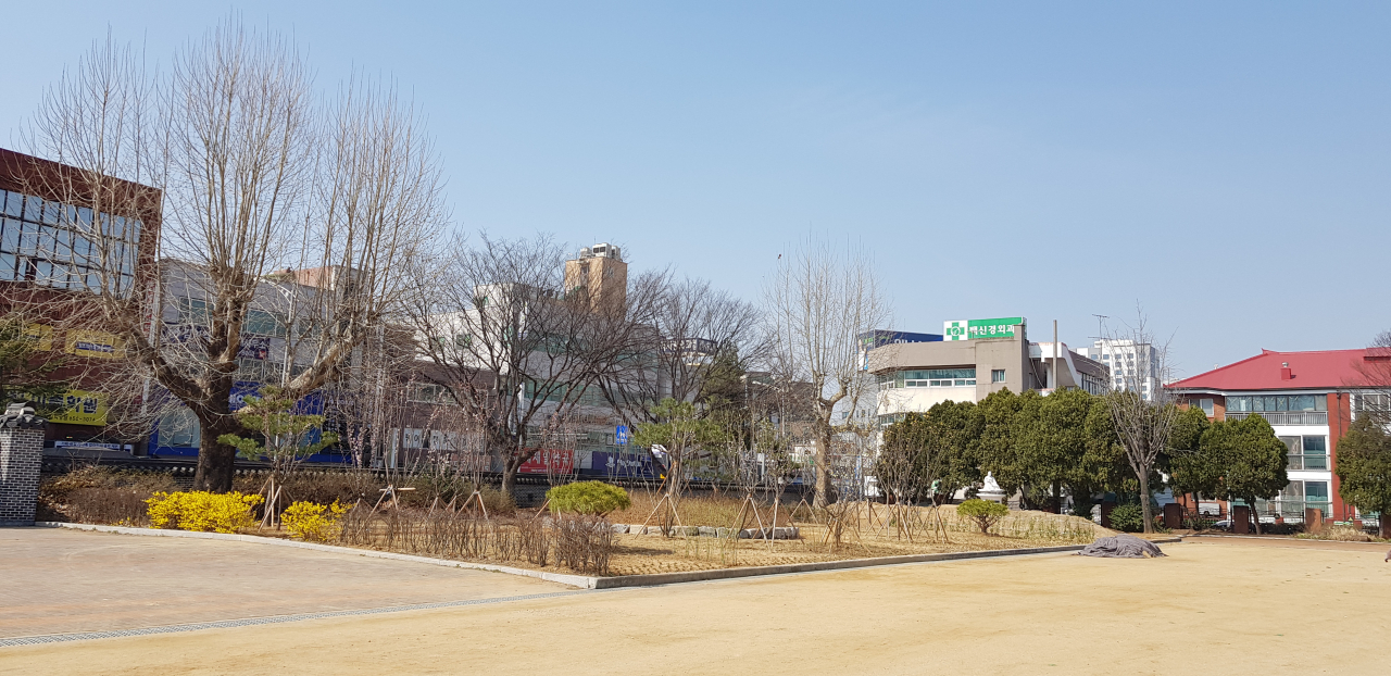 평택시는 봄맞이 학교숲 조성으로 학생들에게 힐링공간을 제공한다. [평택시 제공]