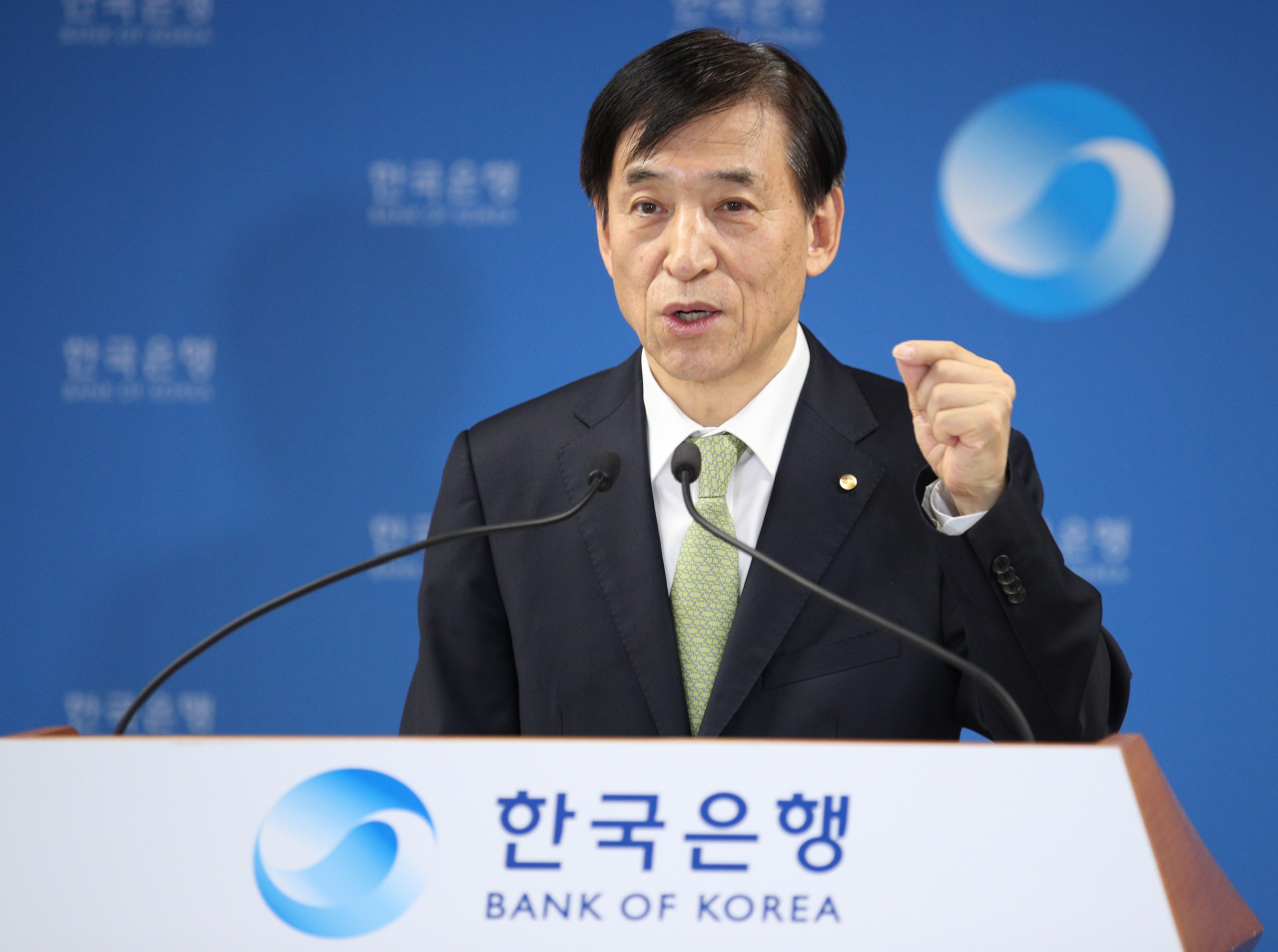 이주열 한국은행 총재가 9일 서울 중구 한은 본관에서 기자간담회에 참석, 올 우리 경제의 성장률 전망에 대한 발언을 하고 있다. [사진 제공 한국은행]