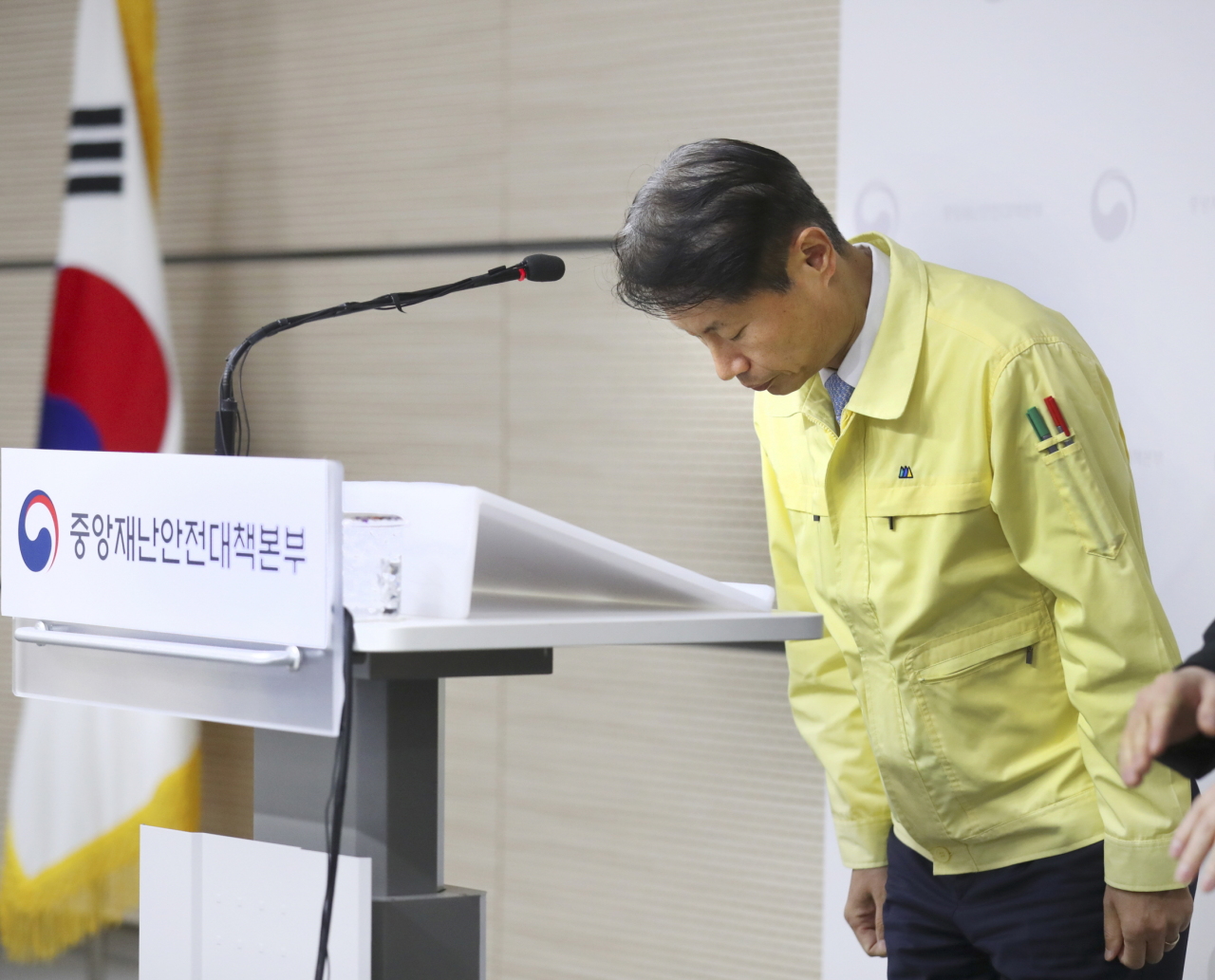 Vice Health Minister Kim Gang-lip during a Thursday press briefing (Health Minister)