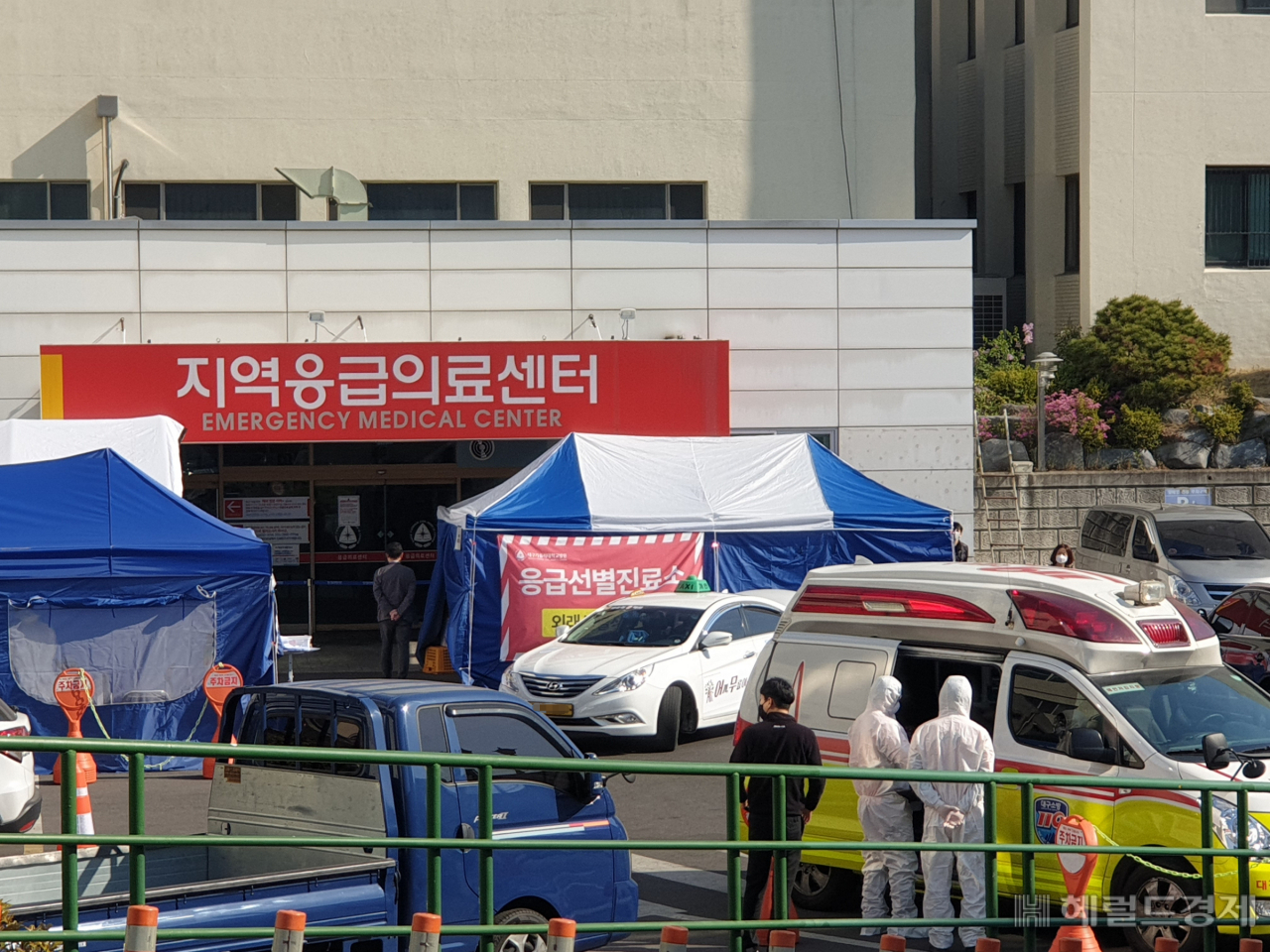 [19일 대구지역에서 코로나19 치료를 받던 확진 환자 2명이 숨졌다]