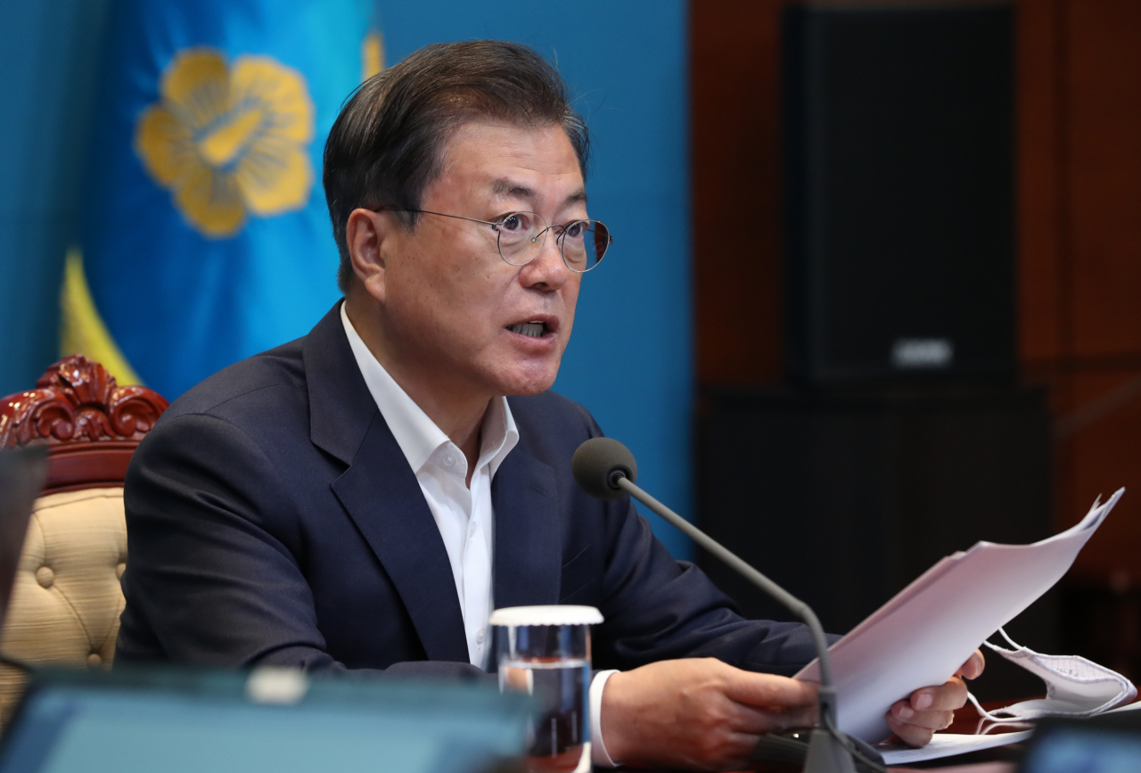 문재인 대통령이 20일 오후 청와대에서 수석·보좌관 회의를 주재하고 있다. [연합]