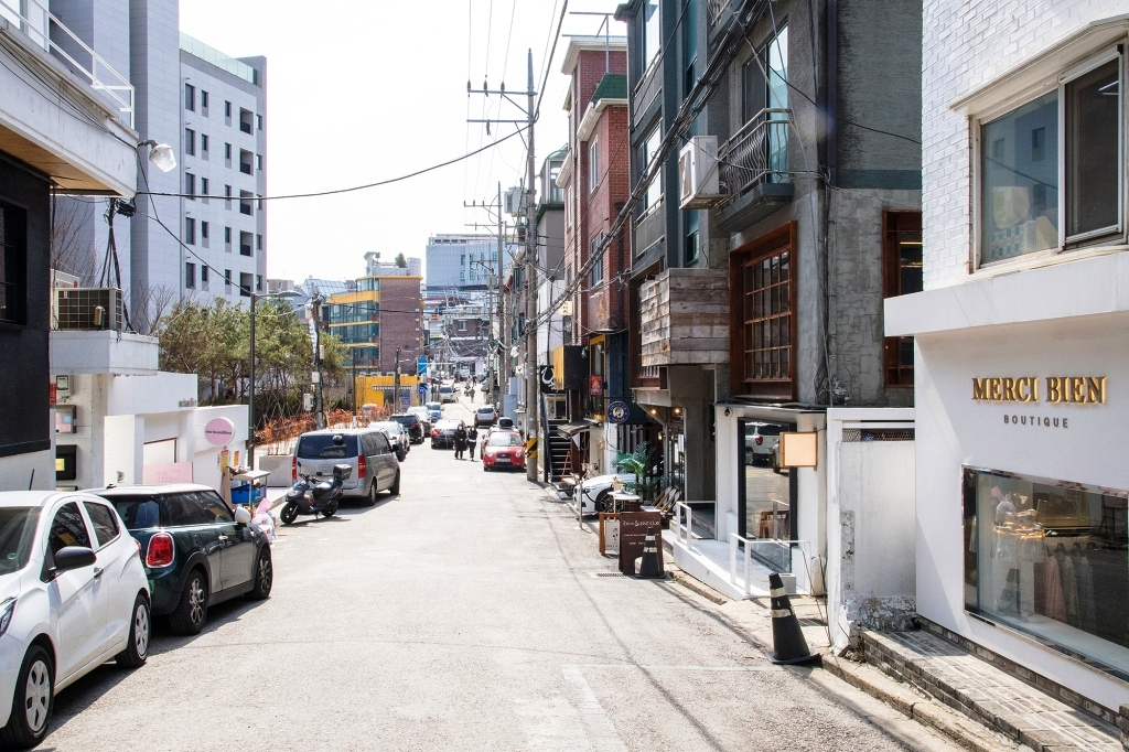 한남동 카페거리 조성사업 현장. [용산구 제공]
