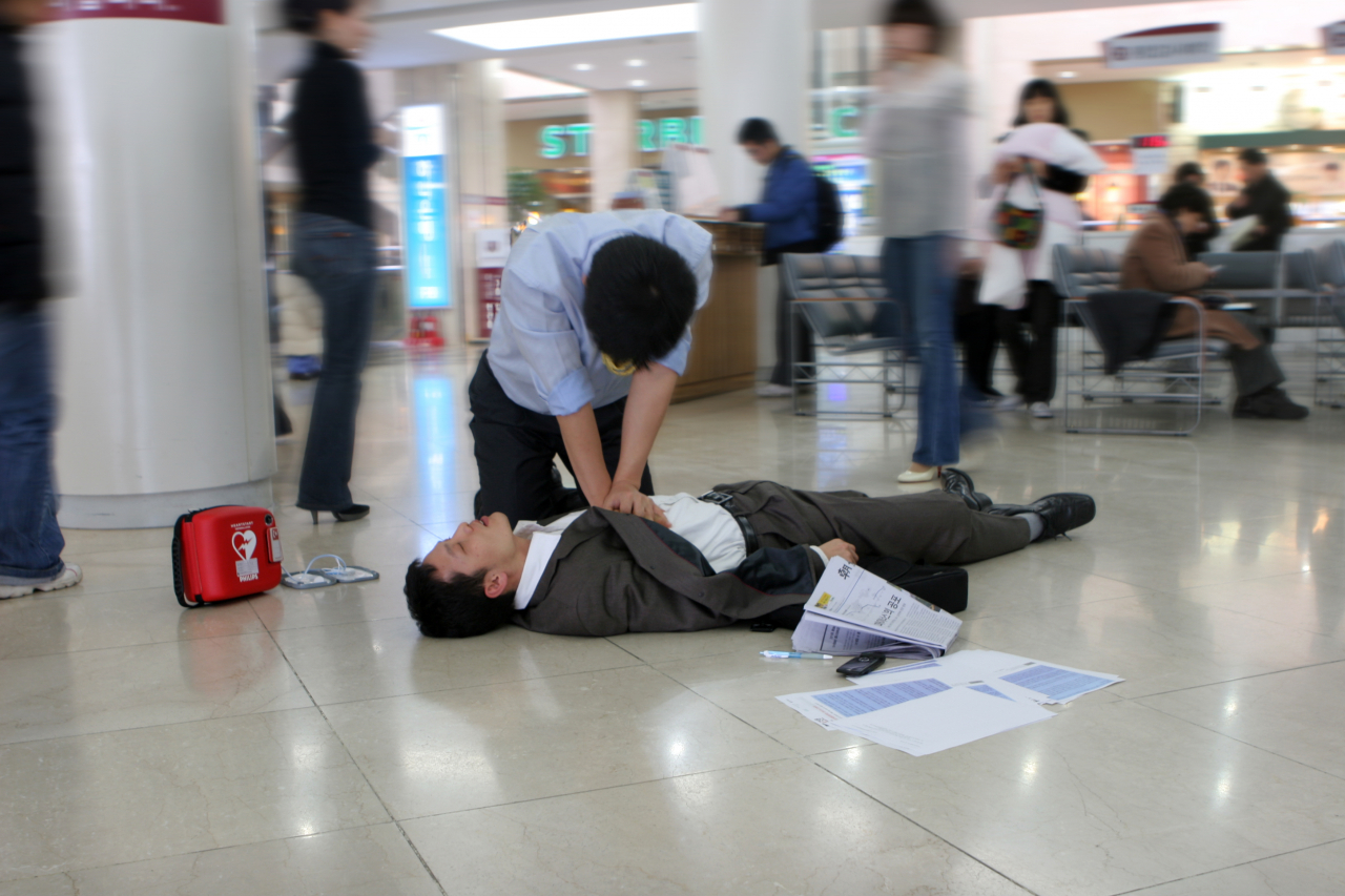 정확한 심폐소생술은 환자의 생존 및 신경학적 예후에 영향을 끼쳤다. 정확한 심폐소생술을 시행했을 때 그렇지 않은 경우보다 생존퇴원율은 2.8배, 신경학적 회복율은 4.3배 증가했다