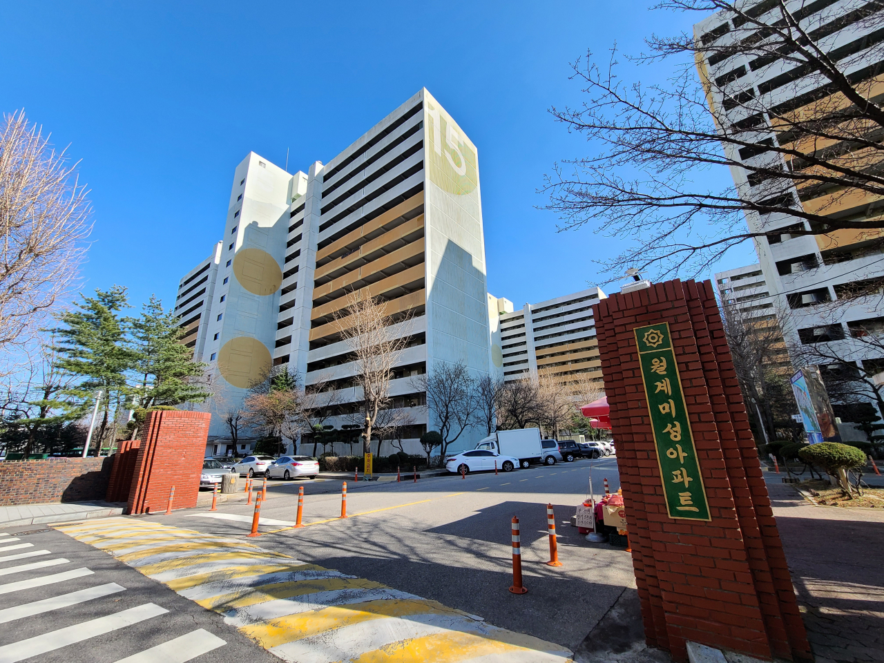 서울 강남권에서 시작된 아파트값 하락세가 서울 외곽 ‘노도강(노원·도봉·강북구)’ 지역의 중저가 단지로까지 번지고 있다. 사진은 서울 노원구 월계동 월계시영아파트(미성·미륭·삼호3차) 모습 [헤럴드경제DB]