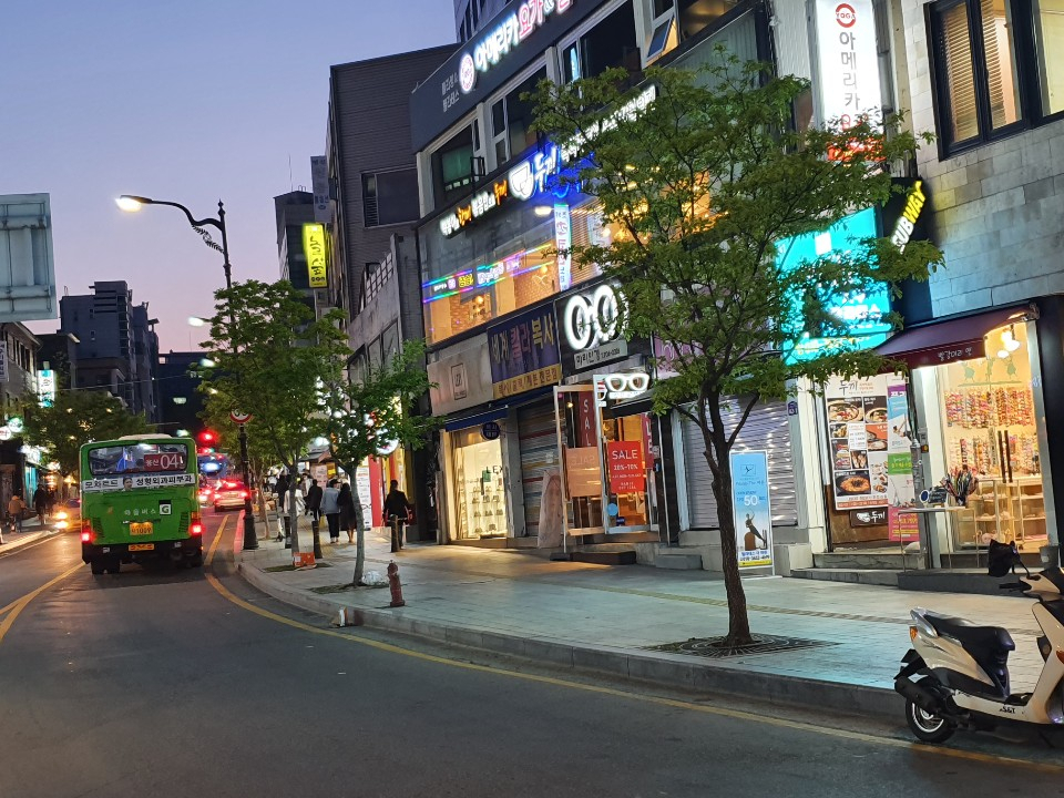 29일 오후 7시께 방문한 서울 용산구 숙명여대 인근 거리. [사진=김빛나 기자]