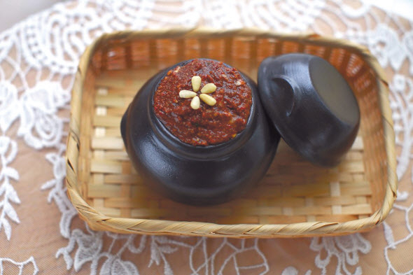 2017년 맛의 방주에 오른 칠게젓은 남도의 밥도둑으로 꼽힌다. [담희전통음식연구소 제공]