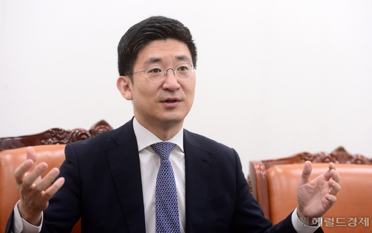 김세연 미래통합당 의원(국회 보건복지위원장)이 7일 국회에서 헤럴드경제와 인터뷰를 하고 있다.[이상섭 기자/babtong@heraldcorp.com]
