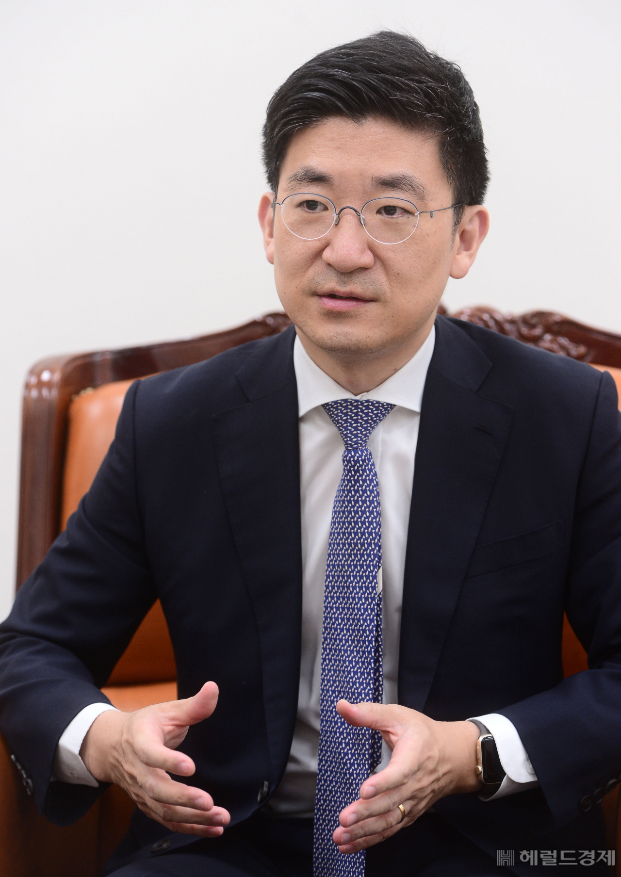 김세연 미래통합당 의원(국회 보건복지위원장)이 8일 국회에서 헤럴드경제와 인터뷰를 하고 있다. [이상섭 기자/babtong@heraldcorp.com]