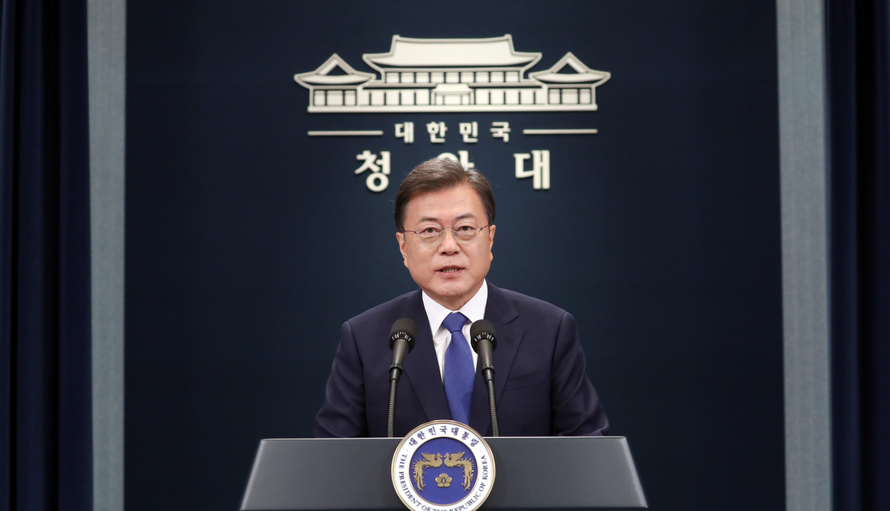 문재인 대통령이 취임 3주년을 맞은 10일 오전 청와대 춘추관에서 대국민 특별연설을 하고 있다. [연합]