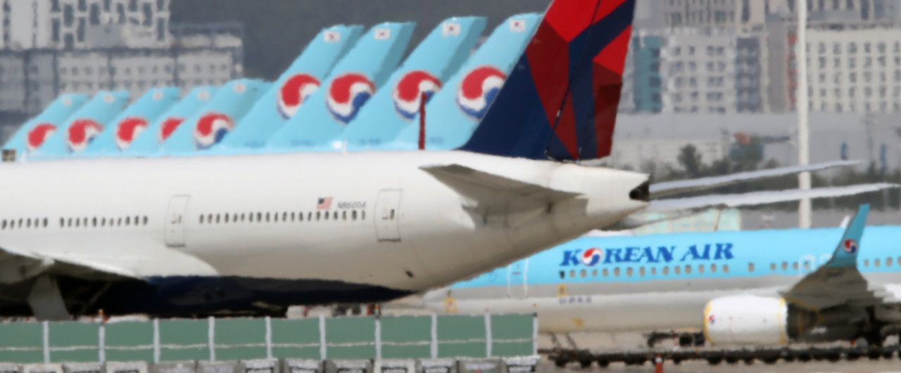 영종도 인천국제공항 전망대서 바라본 계류장의 대한항공 항공기. [연합뉴스]