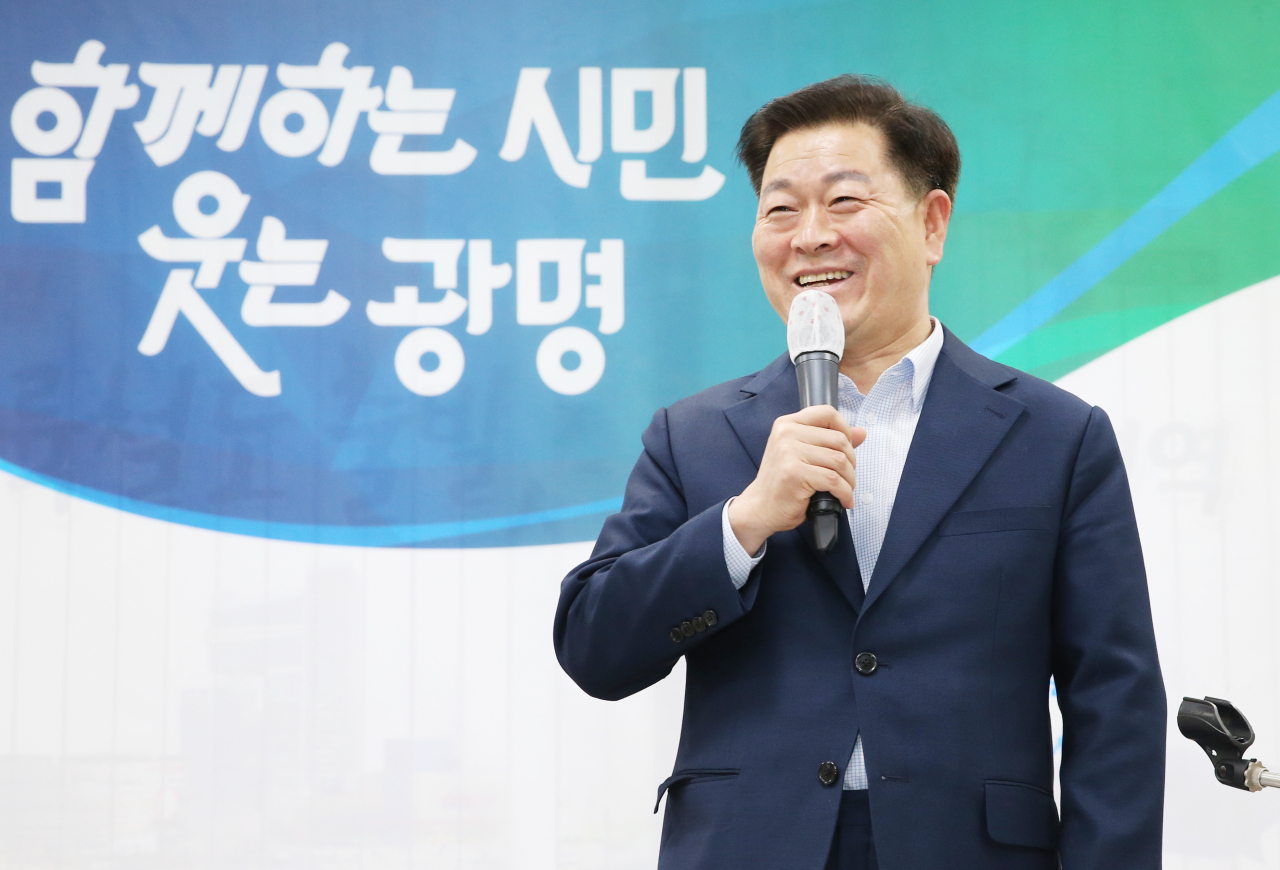 광명시는 지난13일 에너지 정책 활성화 정보 공유와 발전방안 논의를 위해 기후에너지 정책 간담회를 개최했다. [광명시 제공]