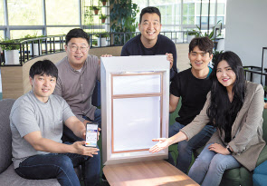 삼성전자 스타트업으로 독립하는 ‘써니파이브’직원들.