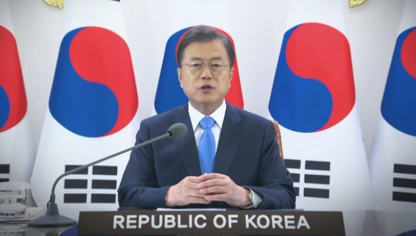 문재인 대통령은 18일 오후 영상회으로 열린 세계보건총회(WHA)에서 기조연설을 하고 있다. [WHO 홈페이지 캡처]
