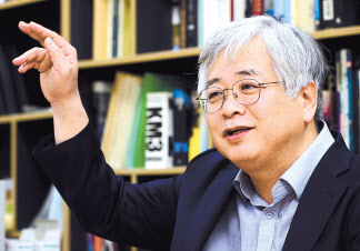 심교언 건국대 부동산학과 교수는 “서울 집값은 조정을 거친 뒤 더 견고해질 수 있다”고 말했다. 박해묵 기자