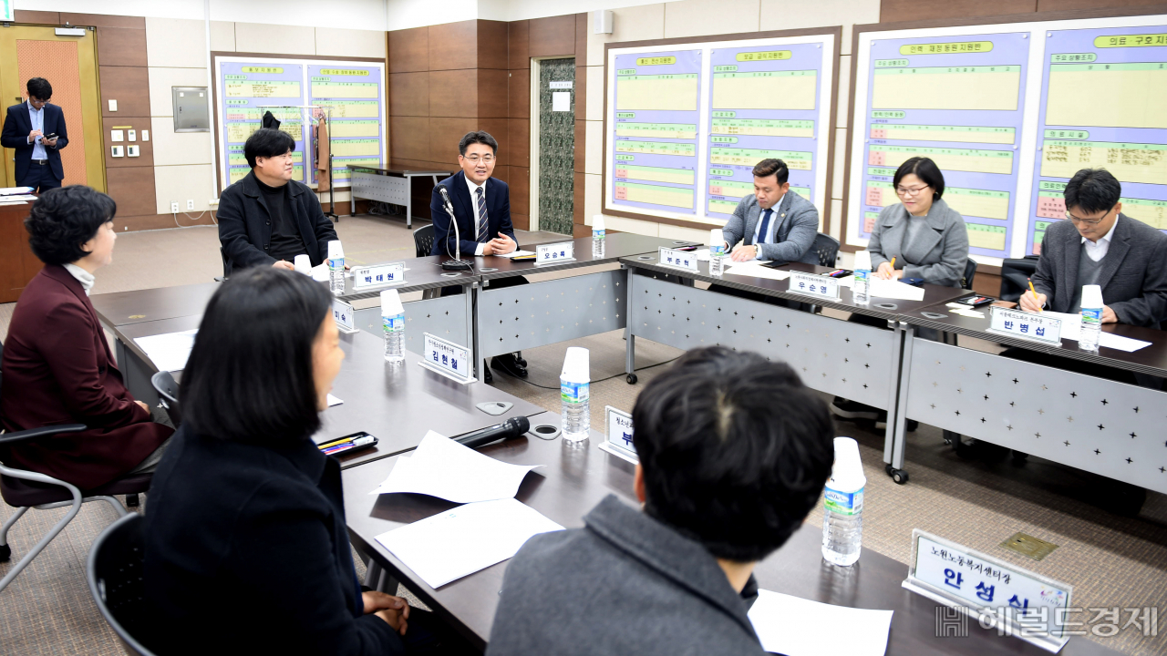 오승록 구청장이 청년정책위원회에서 발언하고 있다. [노원구 제공]