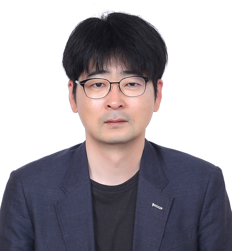 탁현민 신임 청와대 의전비서관. [청와대 제공]