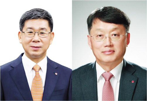 강계웅 각자대표(좌), 강인식 각자대표
