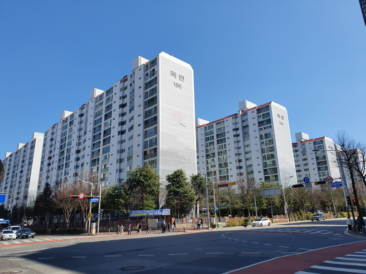 대전 지역의 대장주 중 한 곳으로 꼽히는 서구 둔산동 목련아파트의 모습. [헤럴드경제DB]