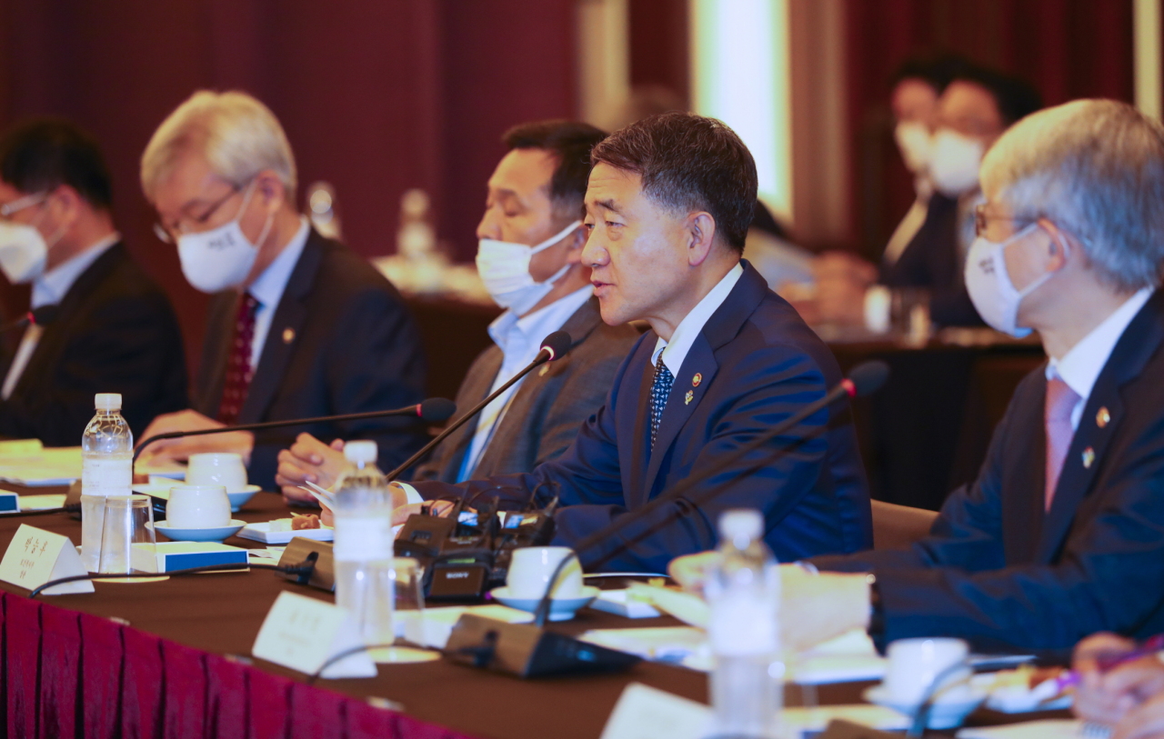 Health Minister Park Neung-hoo speaks during a government meeting on Wednesday morning. (Health Ministry)