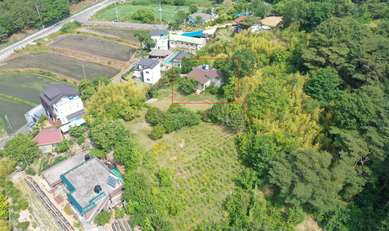 5일 오전 경남 양산시 하북면 지산리 평산마을 일대. 문재인 대통령 내외는 퇴임 후 이 마을 한 주택을 사저로 사용한다. [연합]