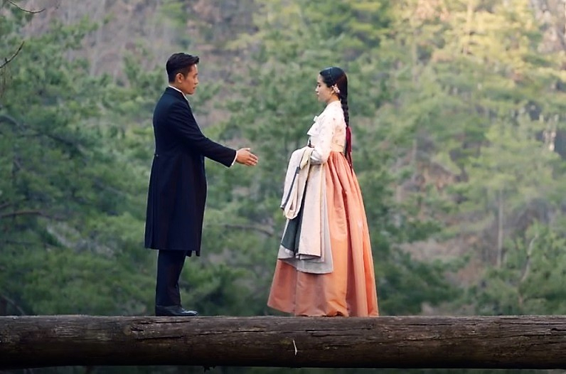국제적 인기를 끌었던 드라마 ‘미스터 션샤인’의 촬영지 안동 만휴정 외나무다리