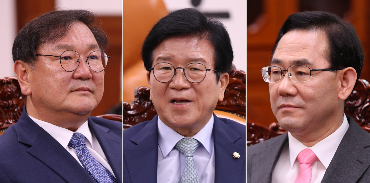 박병석 국회의장(가운데)과 김태년 더불어민주당 원내대표(왼쪽), 주호영 미래통합당 원내대표가 5일 국회 의장실에서 첫 회동하고 있다. [연합]