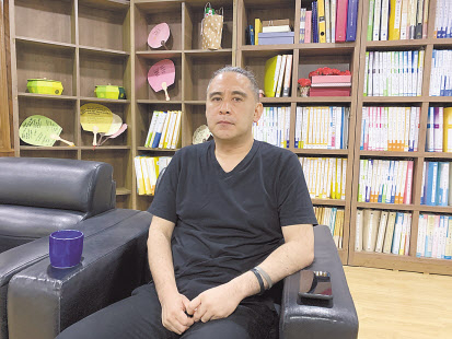 최근 경기 광주에 위치한 일본군 ‘위안부’ 피해 할머니 지원 시설인 대한불교조계종 사회복지법인 나눔의집에서 만난 야지마 츠카사씨. 야지마씨는 나눔의집에서 국제실장을 맡고 있다. 신주희 기자