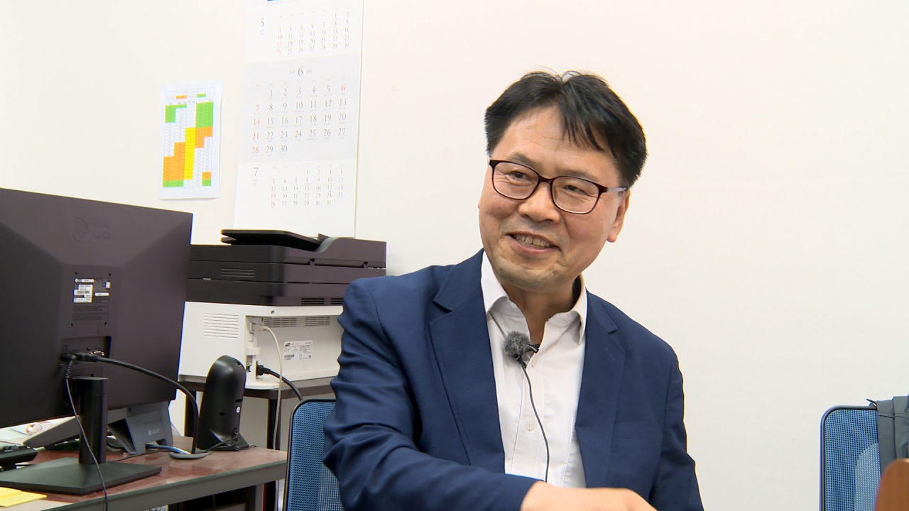 서울 구로디지털산업단지에 위치한 무역관련 소프트웨어 개발사인 아이티실크로드㈜의 임석록 대표. 그는 글로벌 무역 내비게이터를 표방한 무역플랫폼(Silkroad)을 오픈하면서 전세계 무역인을 위한 ‘글로벌 무역놀이터’를 만드는 동시에 제2 알리바바에 도전 중이라고 했다. 그는 이 플랫폼이 포스트 코로나의 비대면 세상에서 누구나 쉽게 ‘무역’할 수 있게 도와줄 매우 강력한 솔루션이라고 자신했다. [사진=이건욱 PD]