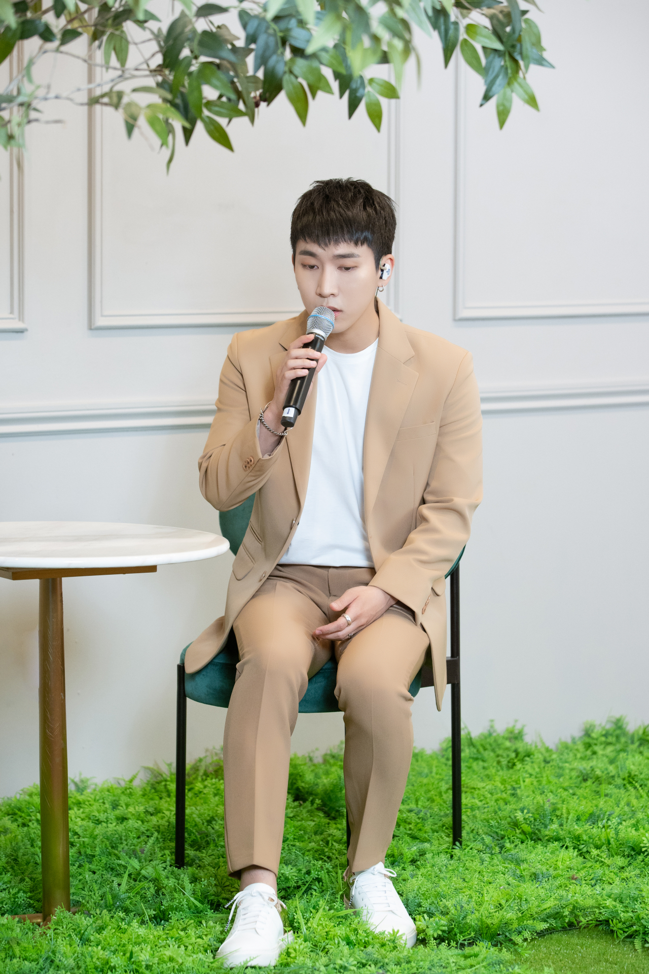 비투비 서은광이 데뷔 8년 만에 첫 솔로 앨범을 발매하고 음감회를 열었다. [큐브엔터테인먼트 제공]