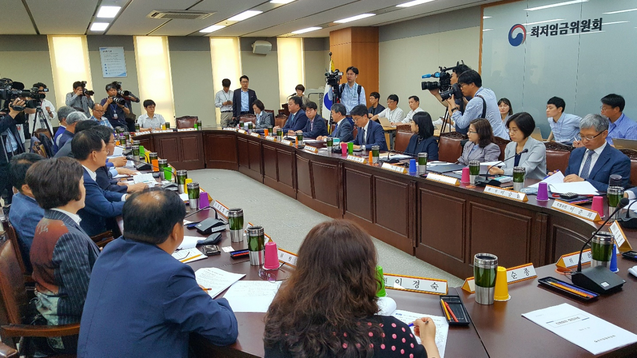 최저임금위원회 전원회의 [헤럴드DB]