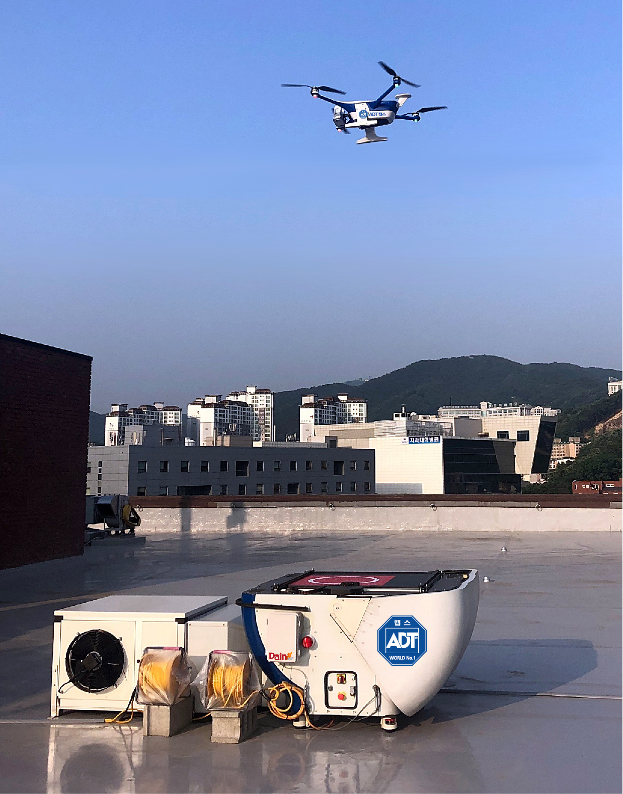 단국대 천안캠퍼스의 자율비행 드론[ADT캡스 제공]