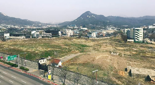 대한항공이 유동성 확보를 위해 매각 추진 중인 송현동 부지 전경. [연합]