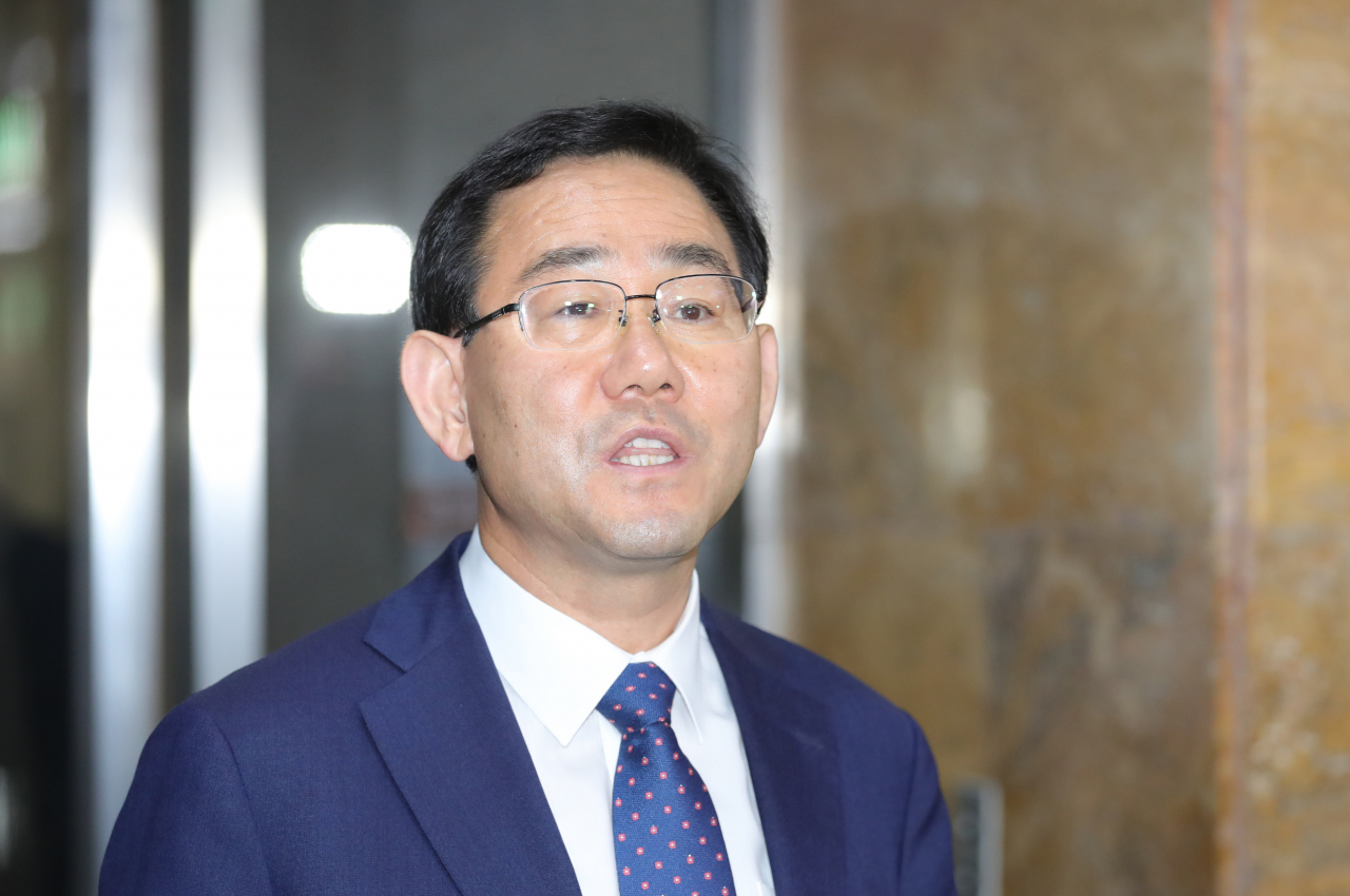 주호영 미래통합당 원내대표가 12일 서울 여의도 국회에서 국회의장실을 방문한 뒤 발언하고 있다. [연합]