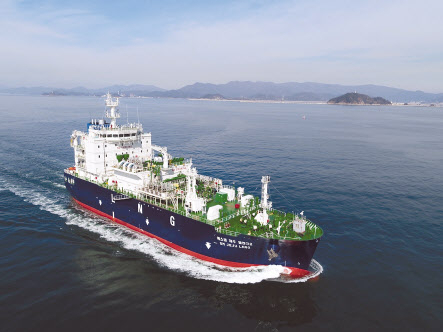 통영기지와 제주기지를 오가는 ‘SM JEJU LNG 2호’ [한국가스공사 제공]