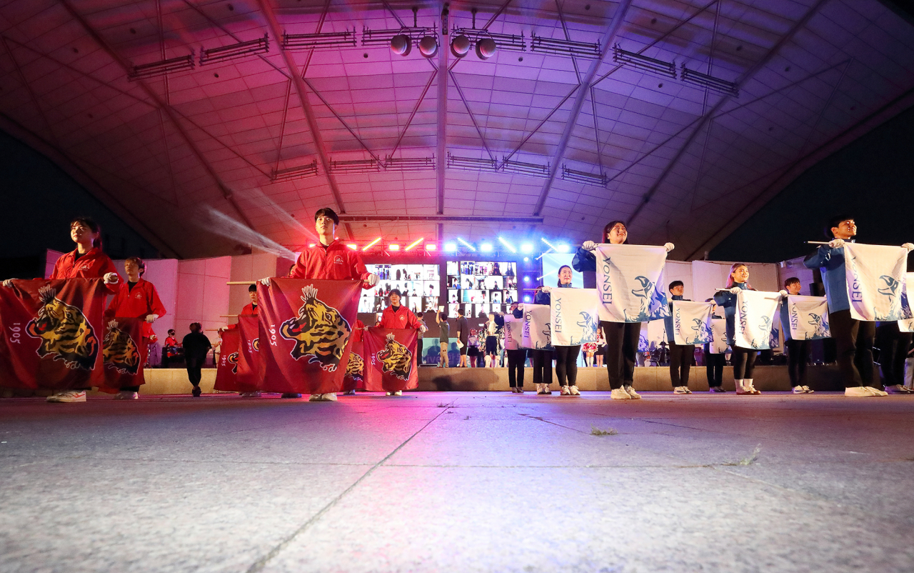 KT가 코로나19로 취소 및 연기된 대학교 축제를 대신해 ‘온라인 라이브 대학 축제’를 진행했다고 14일 밝혔다.[KT제공]