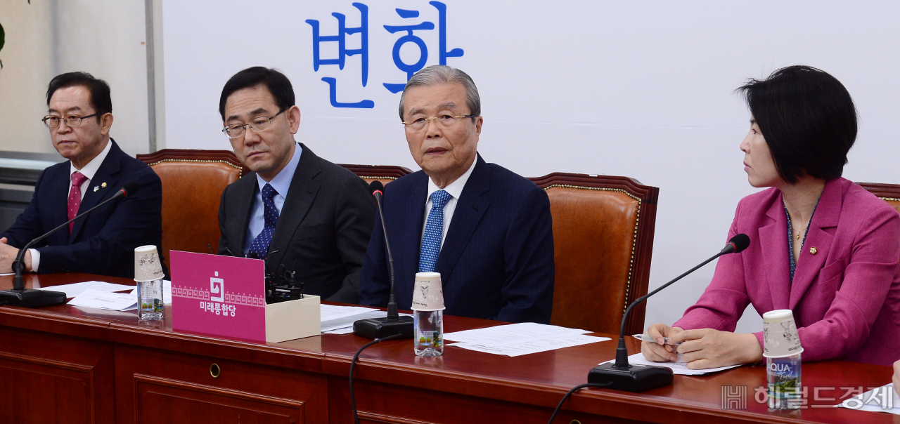[헤럴드경제=이상섭 기자] 김종인 미래통합당 비대위원장이 15일 오전 서울 여의도 국회에서 열린 비상대책위원회의에서 현안과 관련한 발언하고 있다. babtong@heraldcorp.com