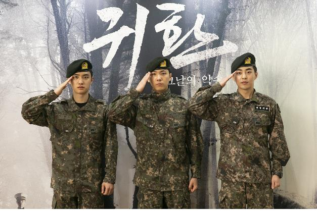육군 창작 뮤지컬 '귀환' 출연진인 엑소 디오, FT아일랜드 이홍기, 엑소 시우민.[연합]