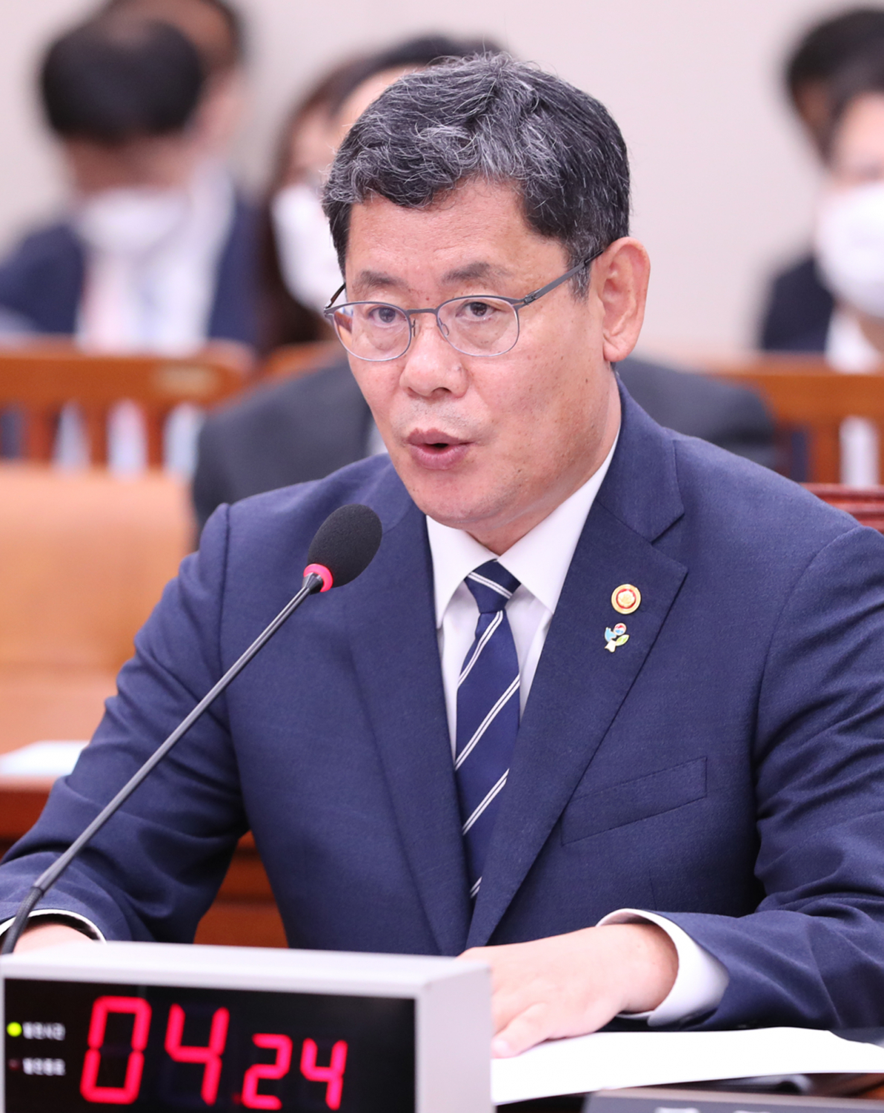 김연철 통일부 장관이 16일 오후 국회 외교통일위원회 전체회의에서 답변하고 있다. [연합]