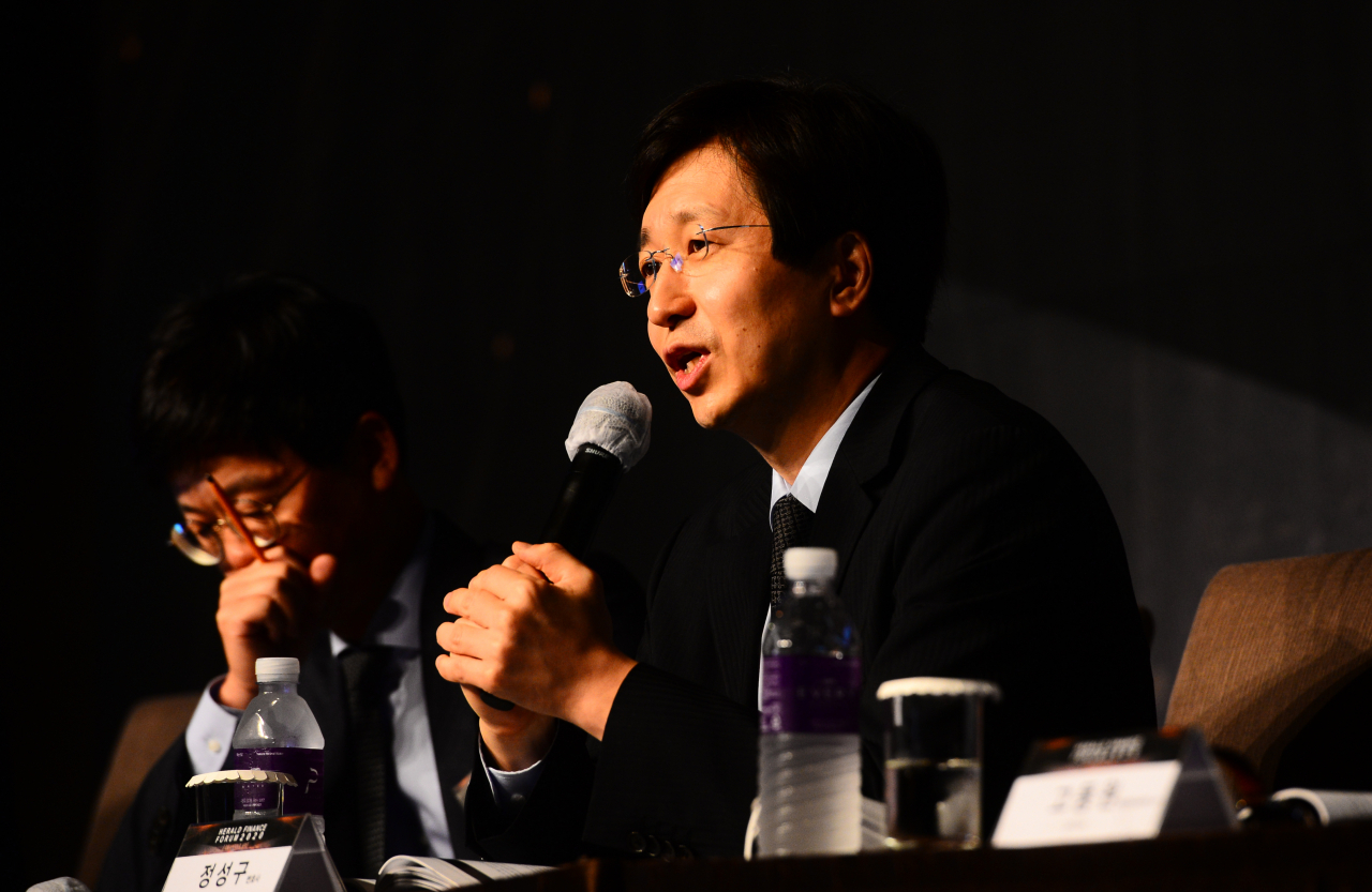 정성구 김앤장 변호사가 17일 오전 서울 더플라자호텔에서 열린 헤럴드금융포럼2020에 참석해 토론을 하고 있다. [사진=이상섭 기자]