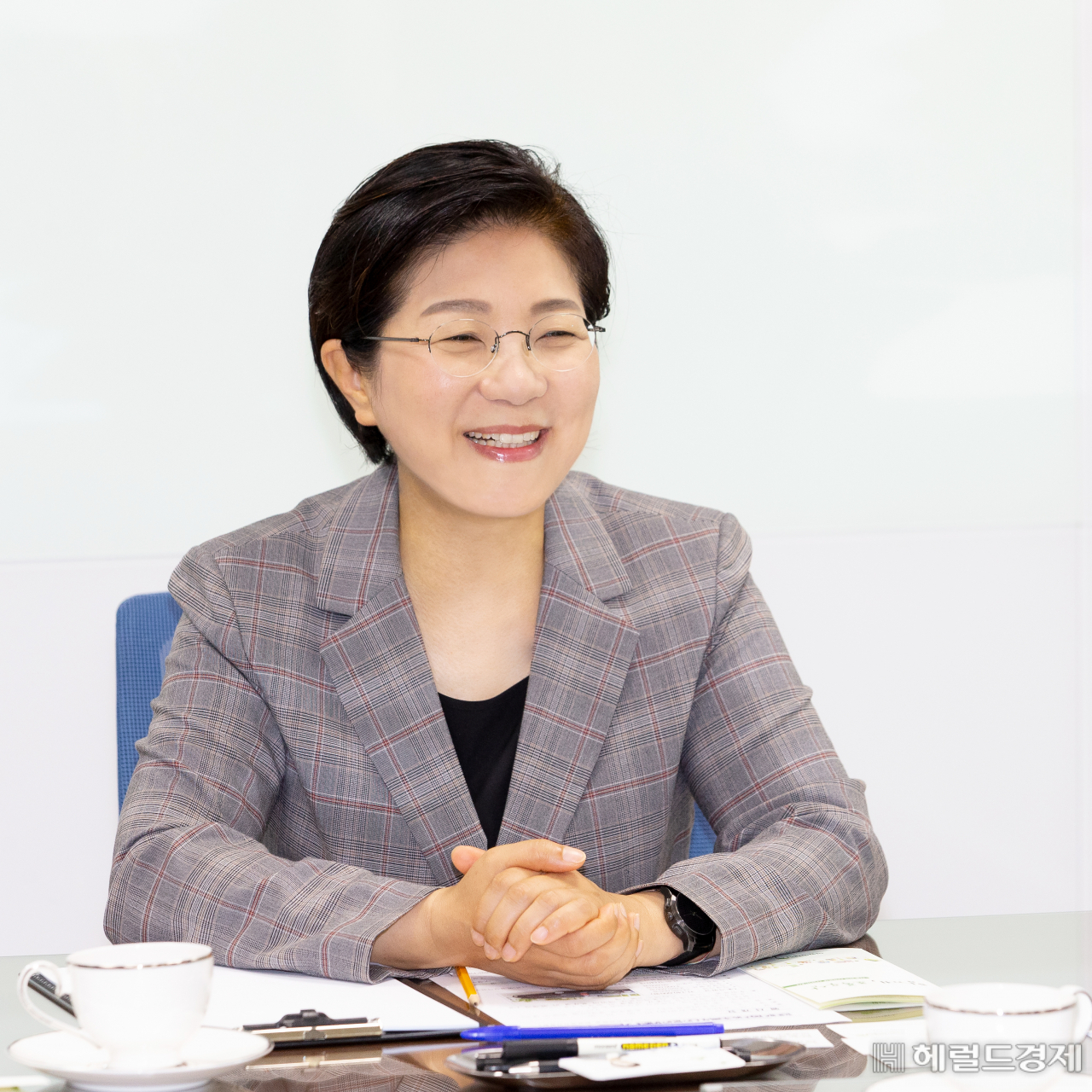 김미경 구청장이 예의 선한 웃음을 띠고 있다. [은평구 제공]