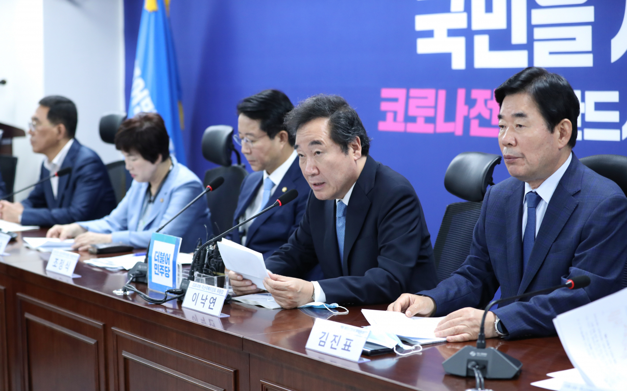 이낙연 더불어민주당 코로나19 국난극복위원장이 19일 오전 서울 여의도 국회 의원회관에서 열린 전체회의에서 발언하고 있다. [연합]