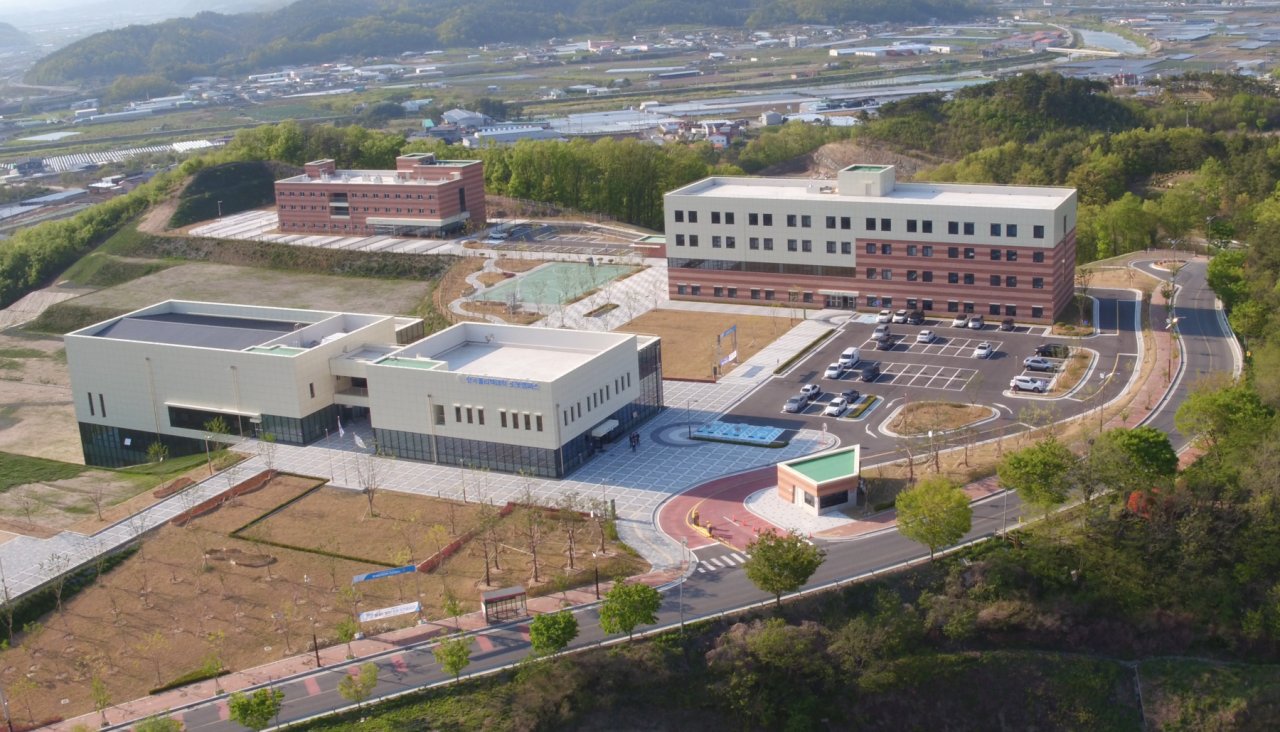 한국폴리텍대학 로봇캠퍼스 전경.[경북도 제공]