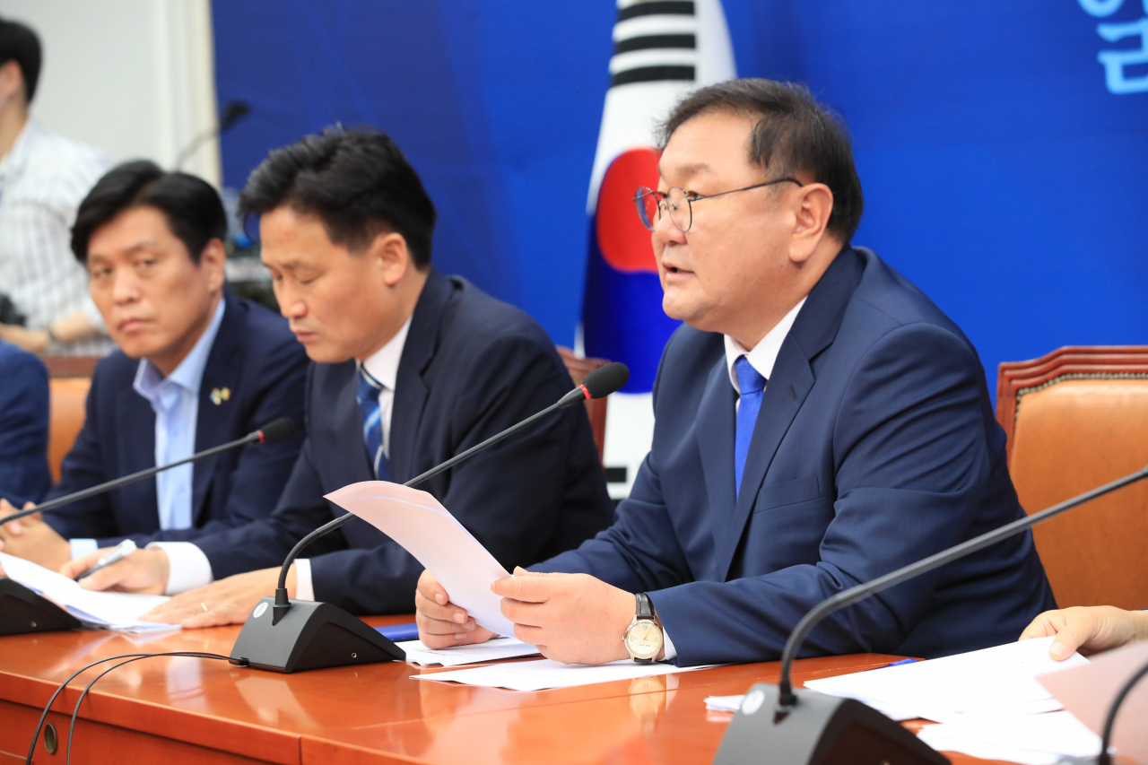 김태년 더불어민주당 원내대표가 23일 오전 서울 여의도 국회에서 열린 원내대책회의에서 발언하고 있다. [연합]