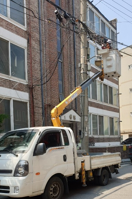 광진구청 주변 공중케이블 정리 모습. [광진구 제공]