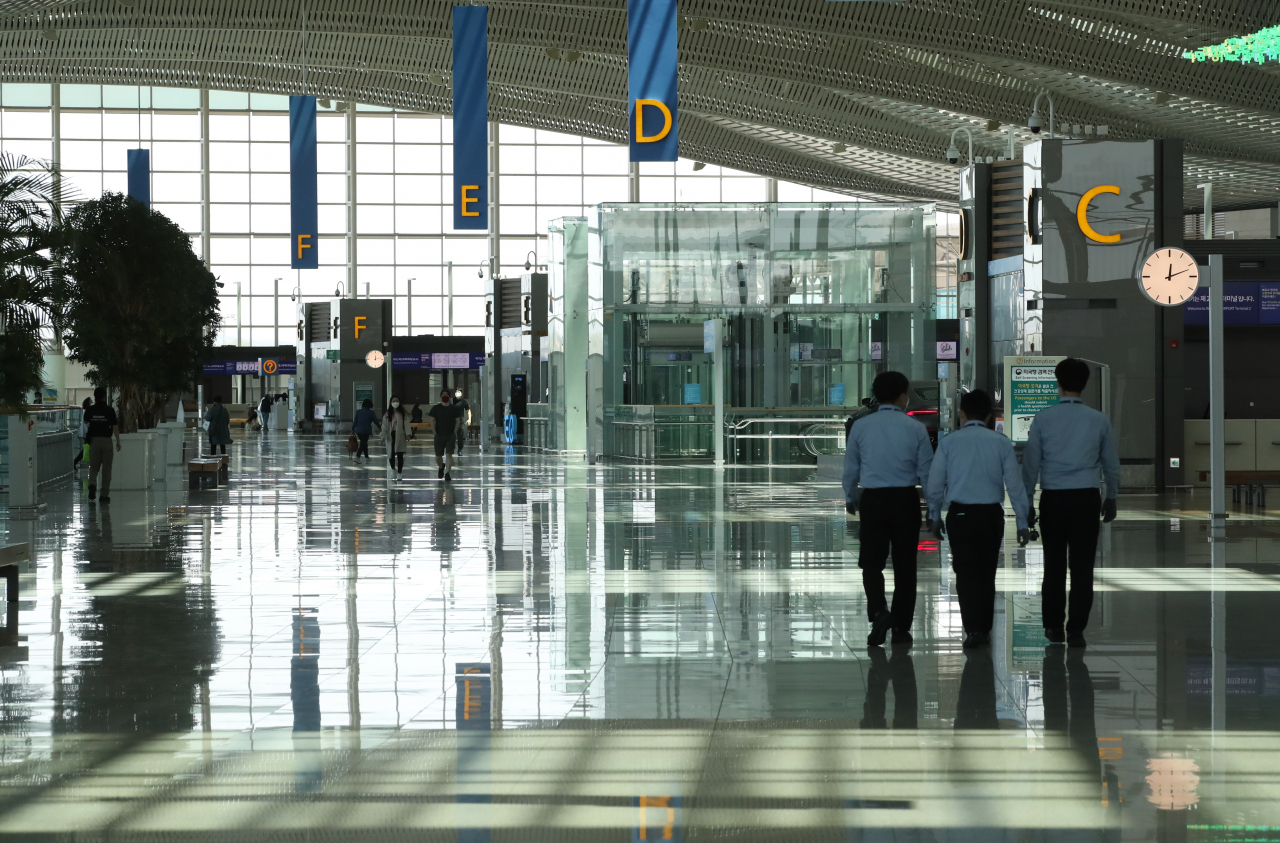 영종도 인천국제공항 2터미널 출국장의 모습. [연합]