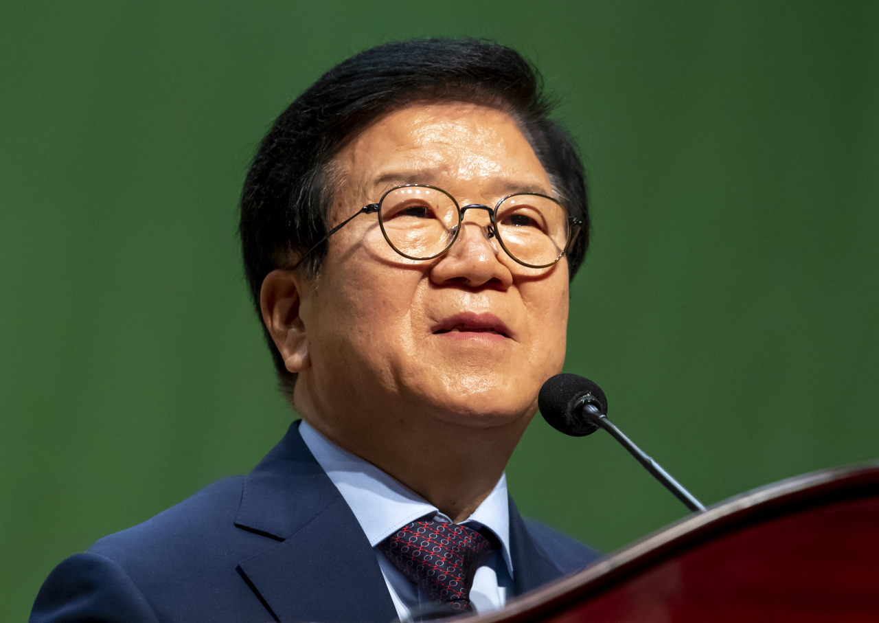 박병석 국회의장이 1일 오전 국회 의원회관에서 열린 국회 생명안전포럼 창립식에서 축사를 하고 있다. [연합]