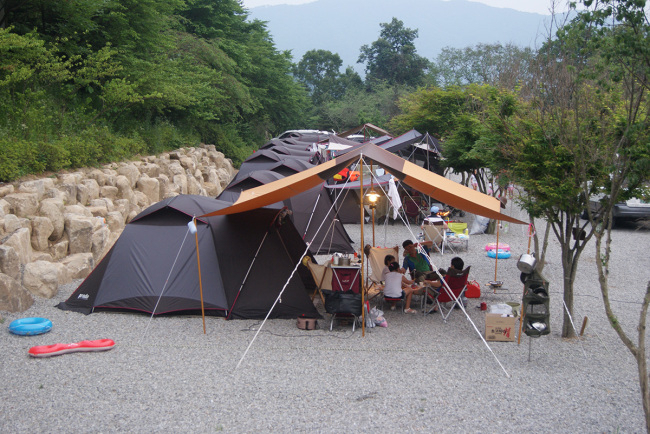 “올 피서는 캠핑으로”전국 캠핑장 북적…코로나가 만든 新휴가풍속도