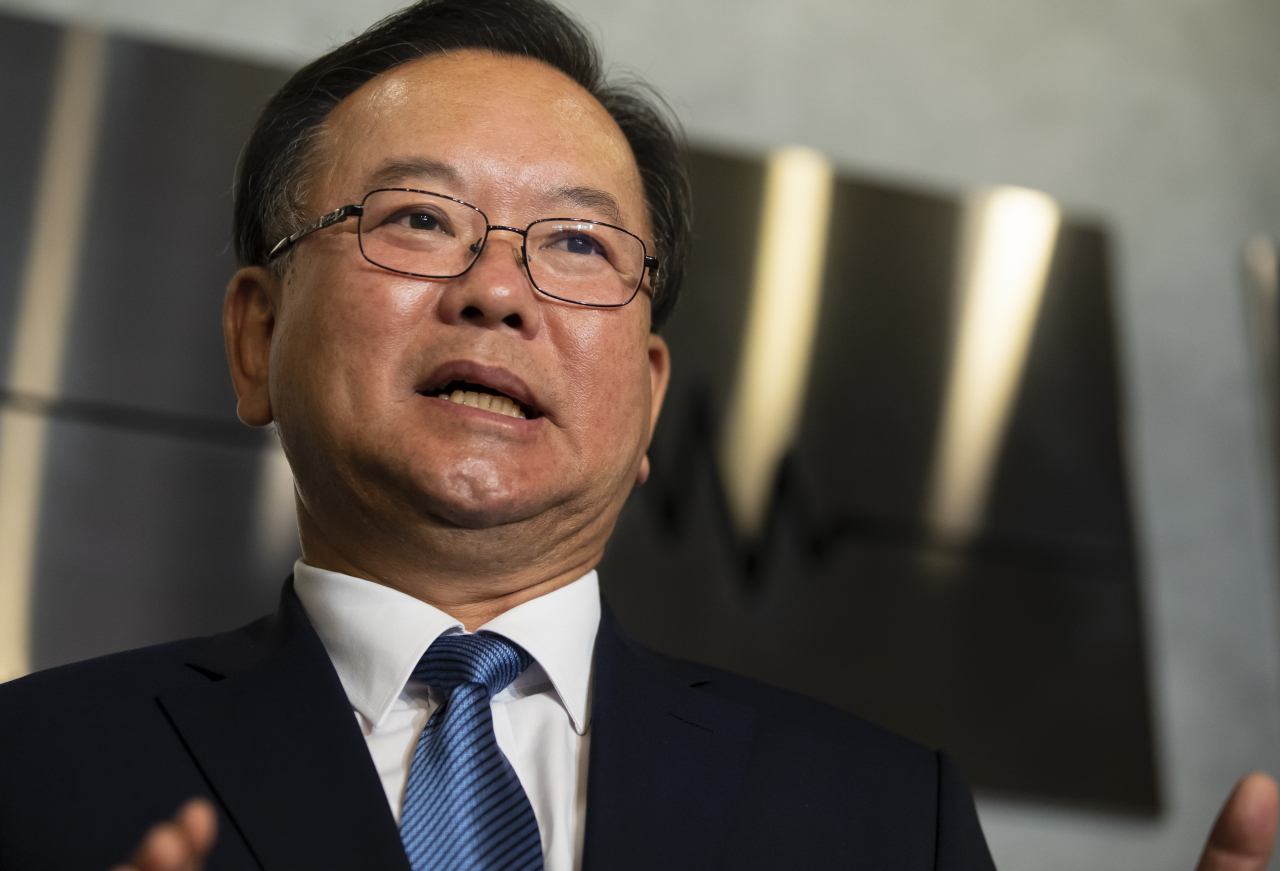 김부겸 전 더불어민주당 의원이 지난달 오후 서울 여의도 한 커피숍에서 기자간담회를 하고 있다. [연합]
