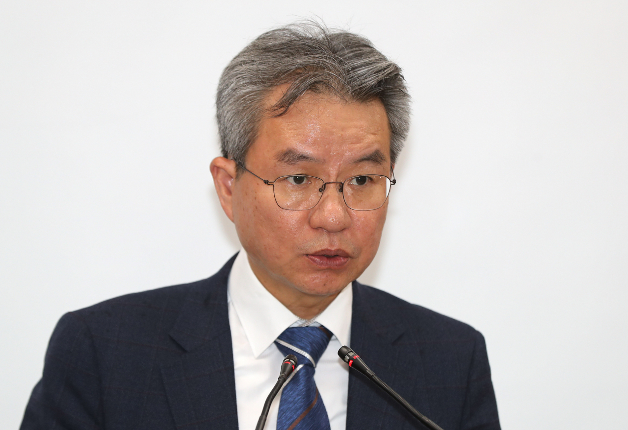 김남준 법무·검찰개혁위원장이 지난 5월18일 오후 서울 서초구 서울고등검찰청 기자실에서 18차 권고(검찰권의 공정한 행사를 위한 검사 인사제도 개혁)를 발표하고 있다. [연합]
